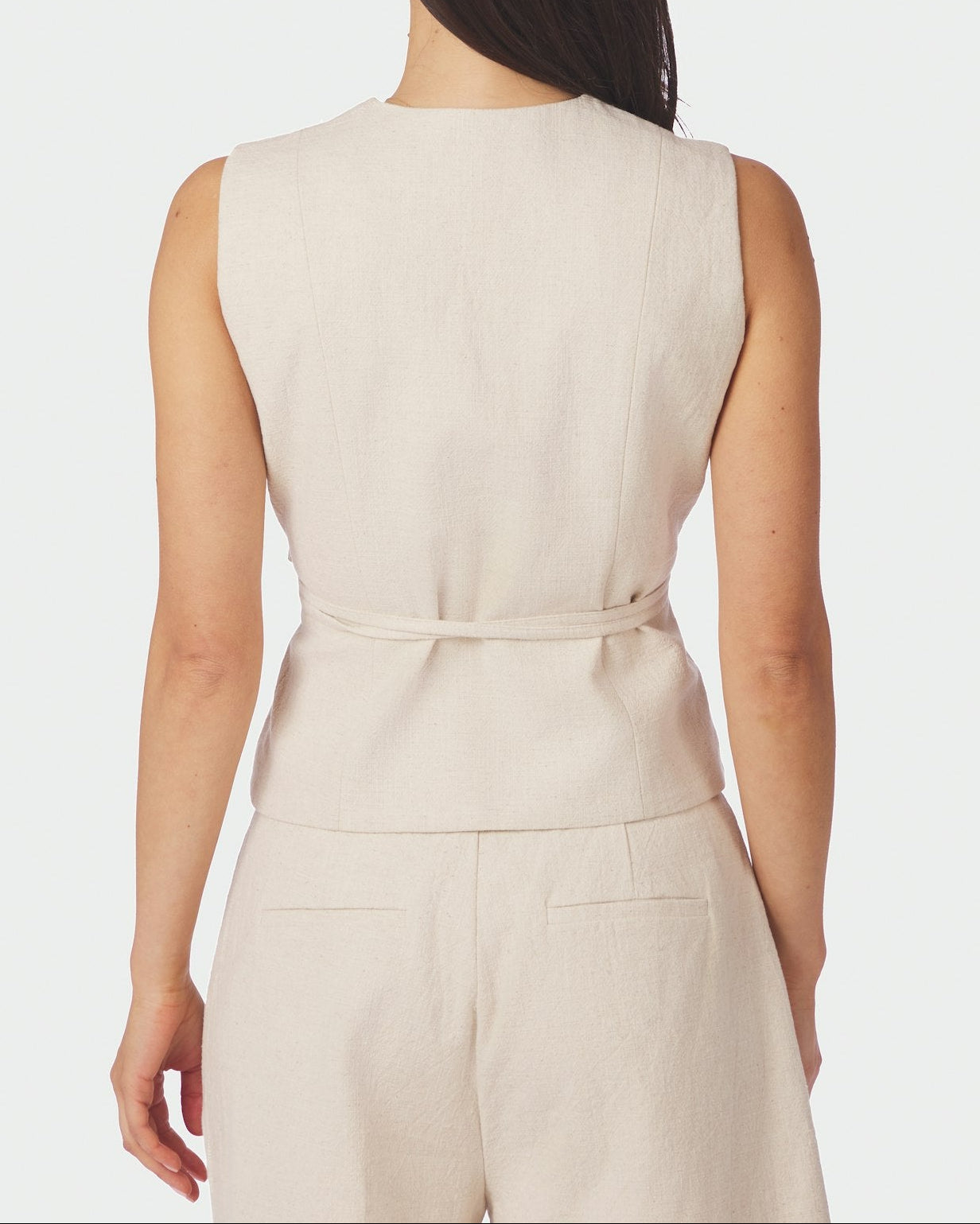 Samara Ramie Vest Natural fra Neo Noir, beige wrap vest