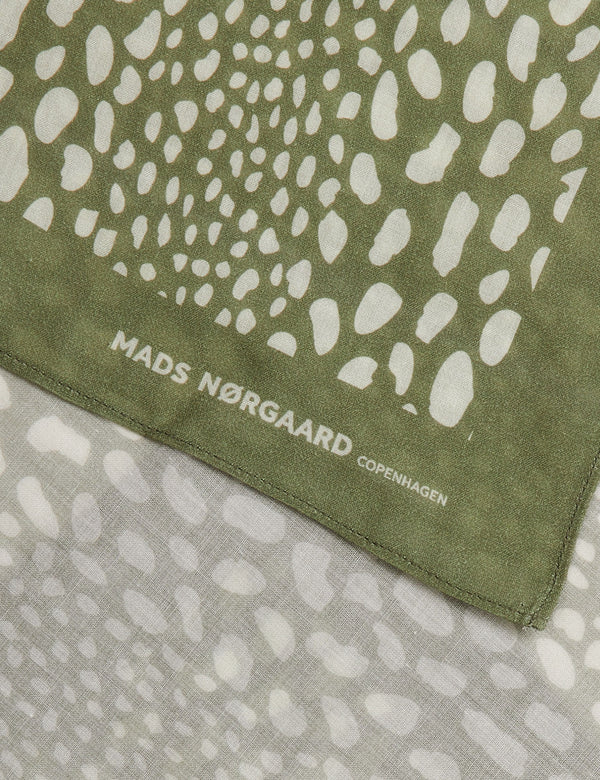 Mads Nørgaard Soft Cotton Self Tørklæde Mosstone/Sylvan Green