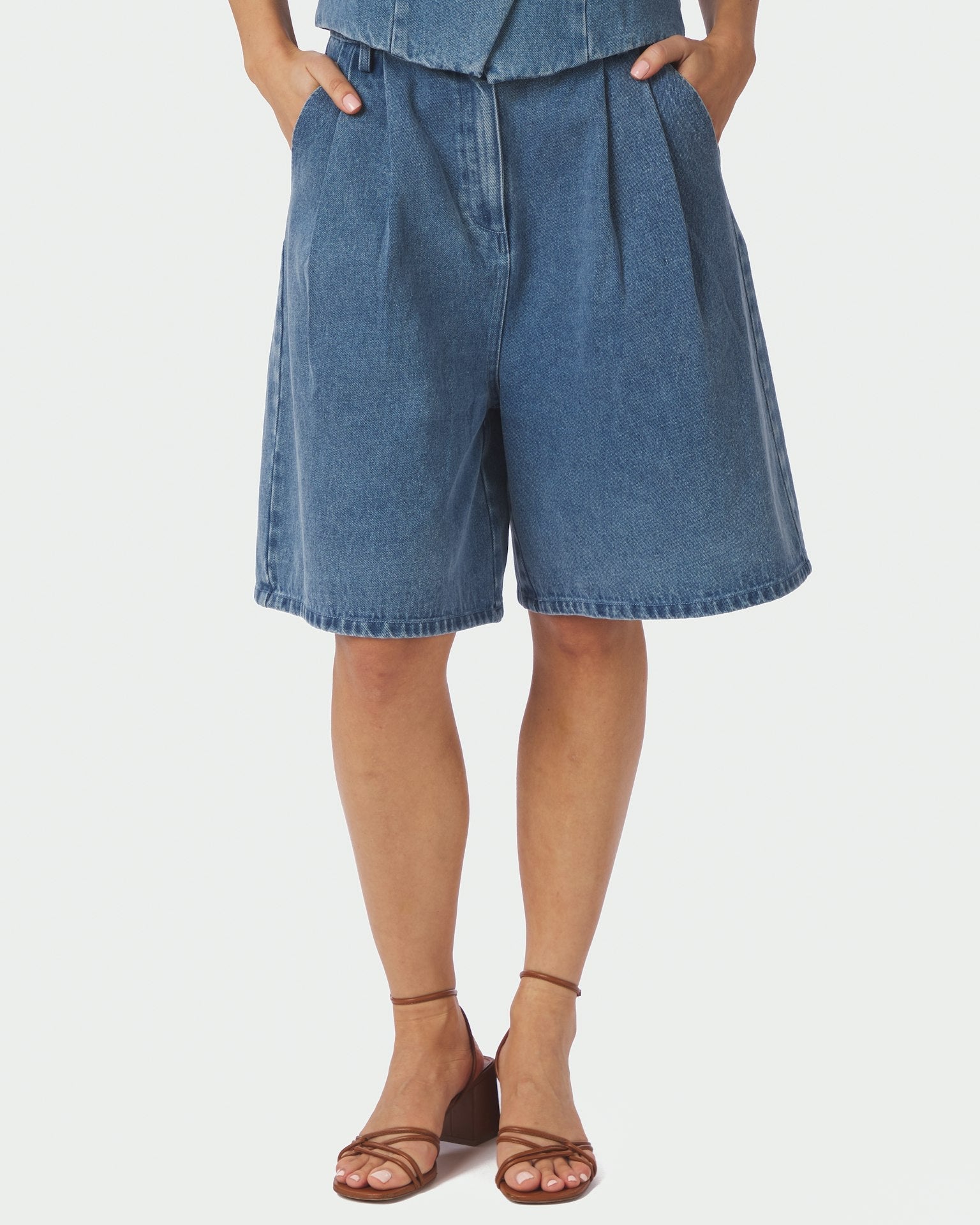 Rosel Denim Shorts Blue fra Neo Noir, blå lange shorts