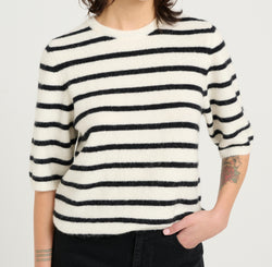 Gestuz Alpha SS Striped T-shirt Ivory Black Striped