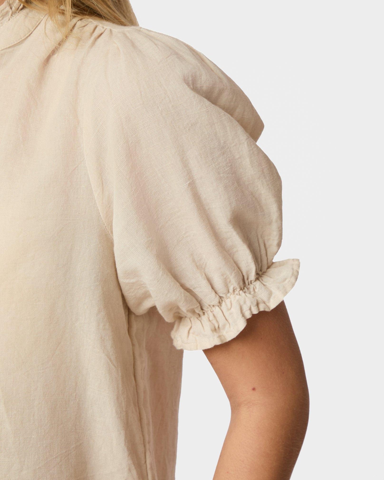 Neo Noir Odesa Linen Bluse Sand NOS26, beige hør top