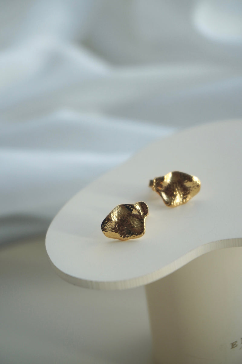 Enamel Maia Small Studs