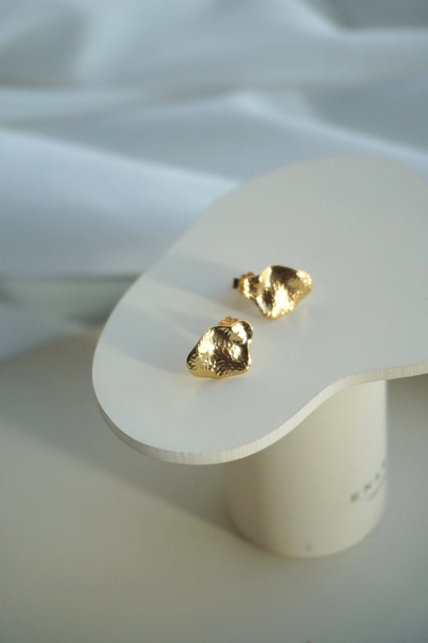 Enamel Maia Large Studs