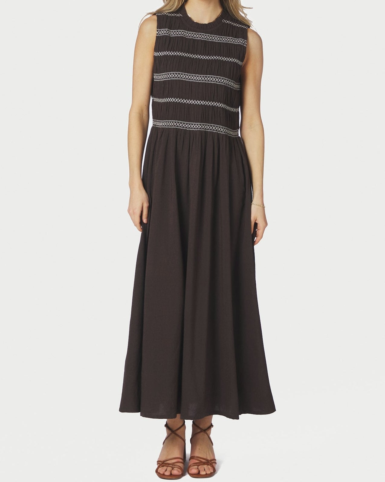 Atika Deco Smock Kjole Dark Brown fra Neo Noir, brun kjole